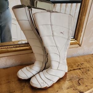 Puma Women's White Leather Winter Boots With Rubber Soles